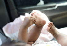 คาร์ซีทร้อนจัด: อันตรายที่พ่อแม่มองข้าม และ 3 ชั้นปกป้องลูกรักจากภัยแดดเผา คาร์ซีทร้อนจัด: อันตรายที่พ่อแม่มองข้าม และ 3 ชั้นปกป้องลูกรักจากภัยแดดเผา